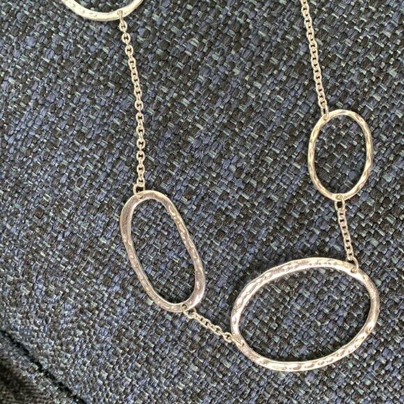 Silver ovals statement necklace - Picture 3 of 6